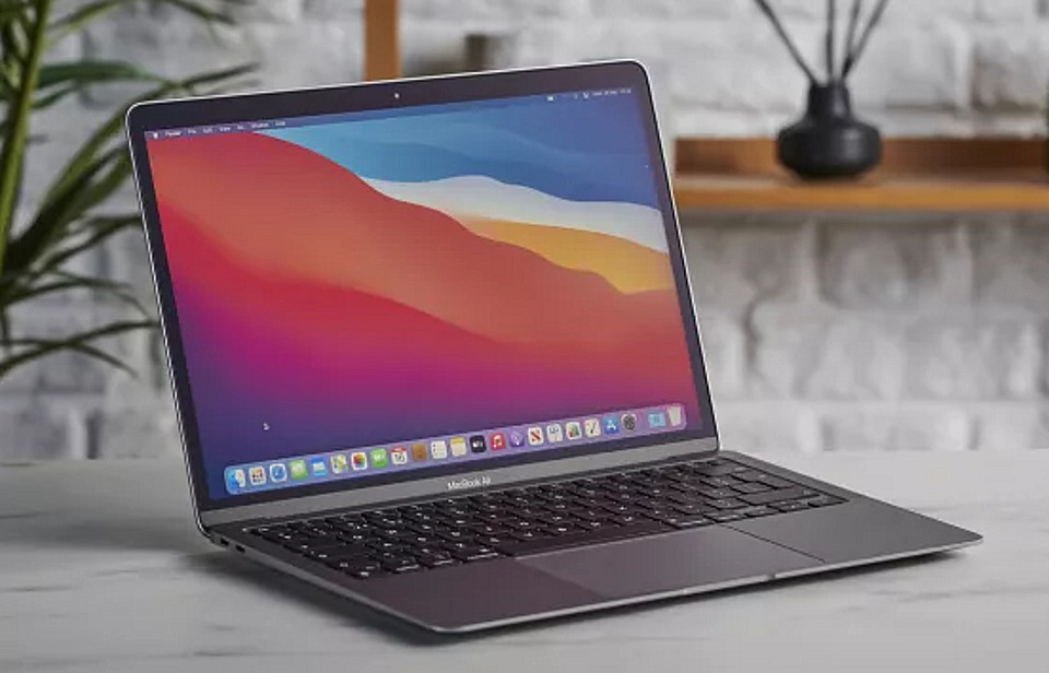 MacBook Air (M1, 2020) - Apple